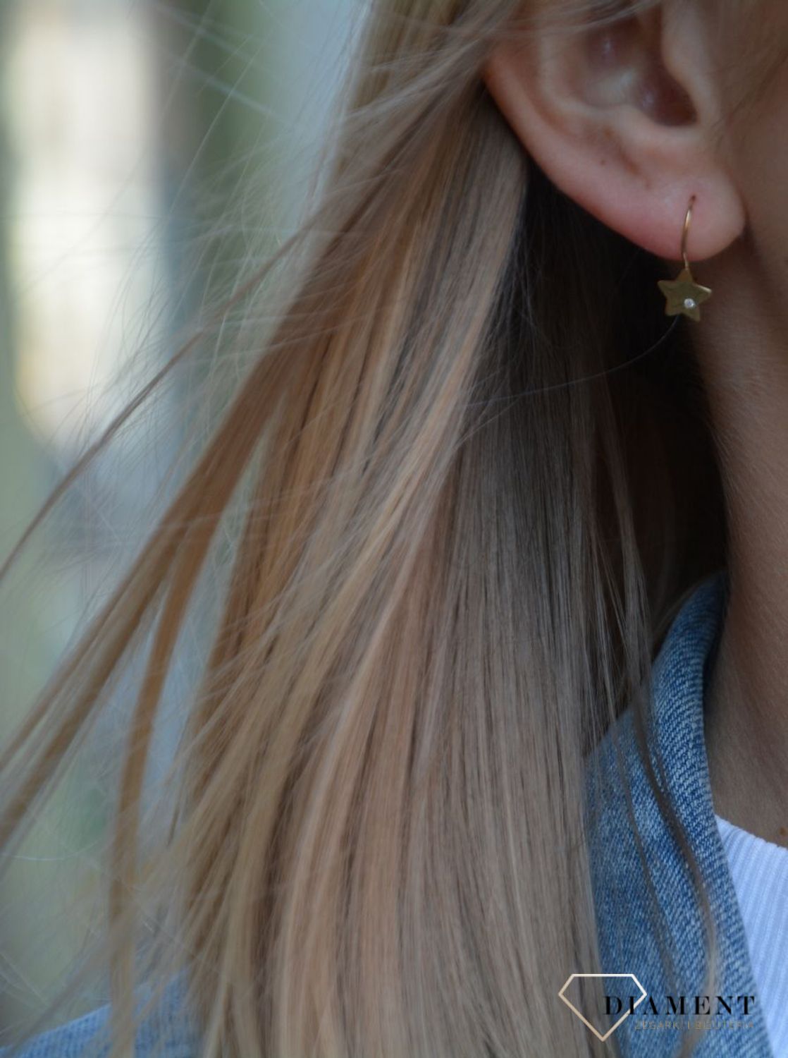 Złote kolczyki wiszące gwiazdki z cyrkonią.jpg