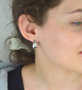 Kolczyki damskie srebrne łezki droga grecka próba 925, S2K000000-596 Elegancja i wyjątkowy styl zamknięte w jednym – te srebrne kolczyki damskie z kolekcji próby 925 łączą klasyczną formę (1).JPG
