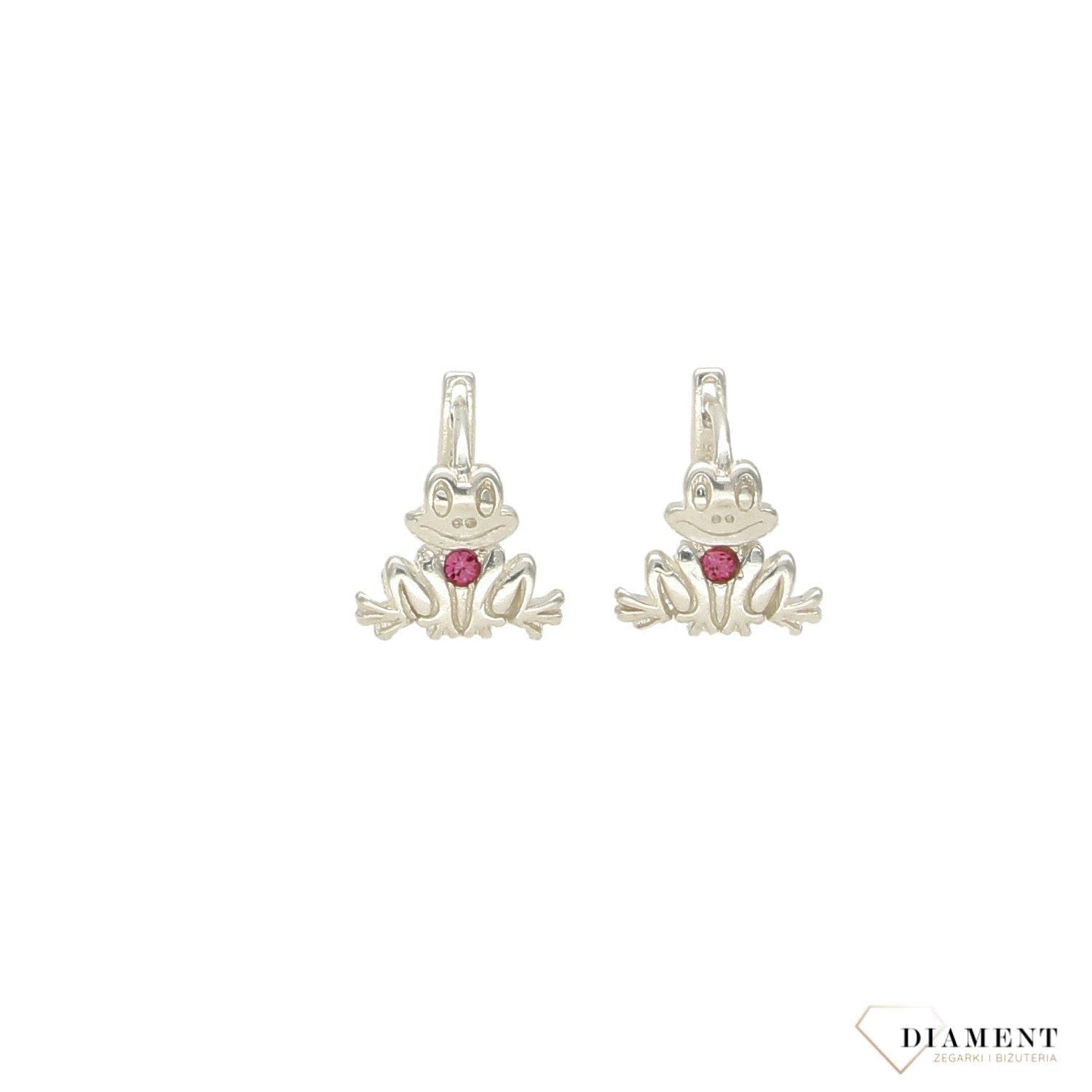 Kolczyki wiszące srebrne żabki z różową cyrkonią. Żabka przynosi kasę, a więc jest to symbol zbliżających się pieniędzy. Idealne na prezent.5.jpg