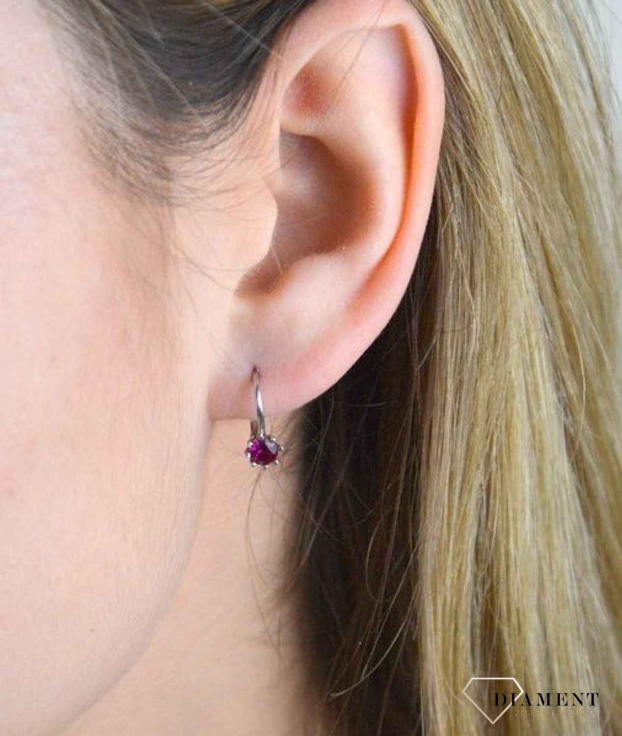 Kolczyki srebrne dziecięce czerwona cyrkonia S2K000000-753.jpg