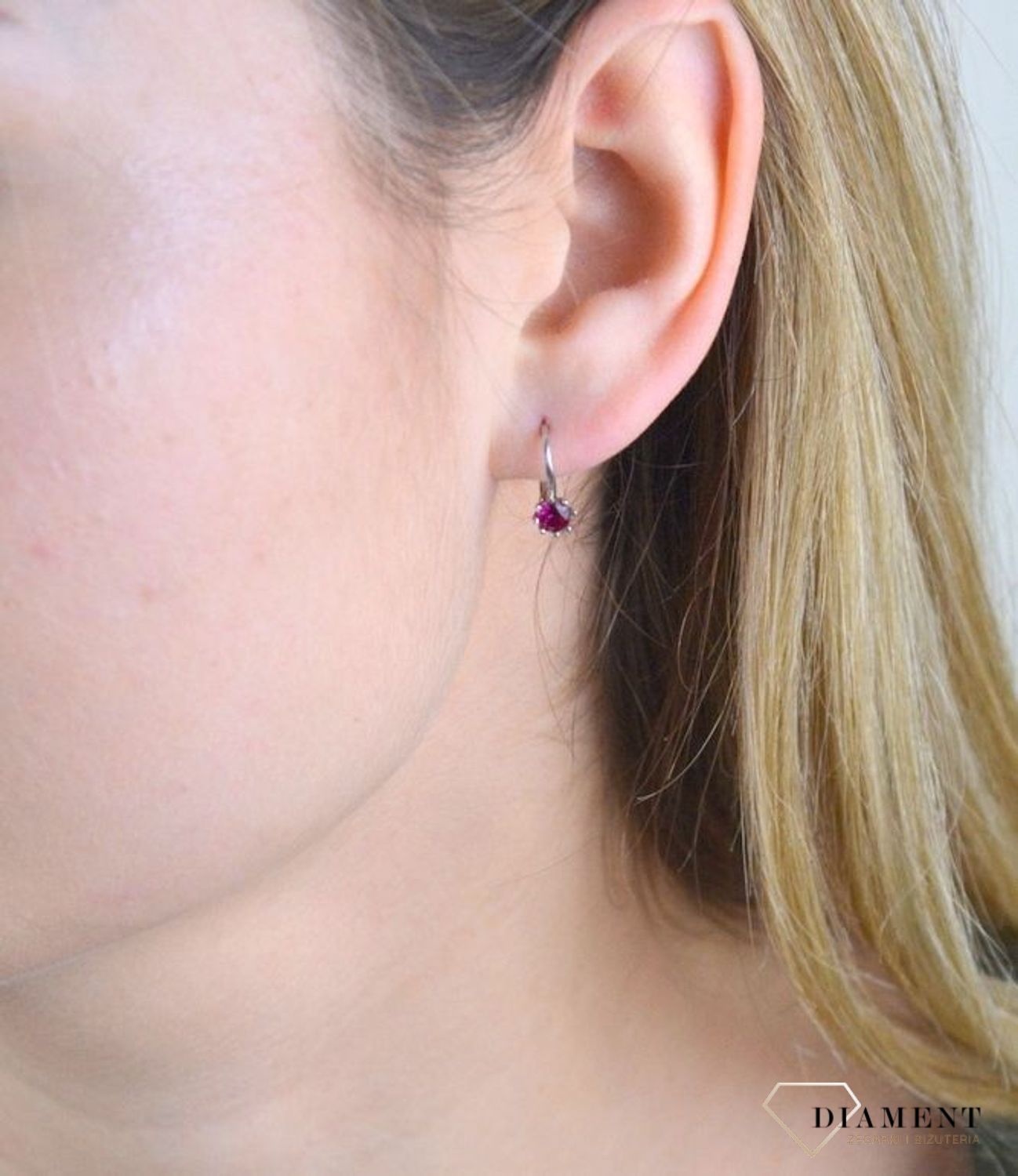 Kolczyki srebrne dziecięce czerwona cyrkonia S2K000000-753.jpg