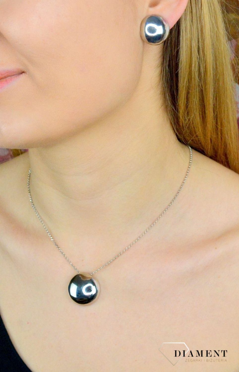 Naszyjnik damski  Gładka półkula  S2N000000-260. Srebrny naszyjnik z zawieszka o formie gładkiej półkuli wykonany ze srebra próby 925. Idealny pomysł na prezent dla każdej kobiety (2).jpg