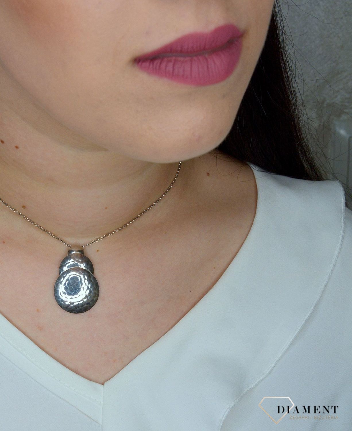 Srebrny naszyjnik okrągłe sztywne blaszki.jpg