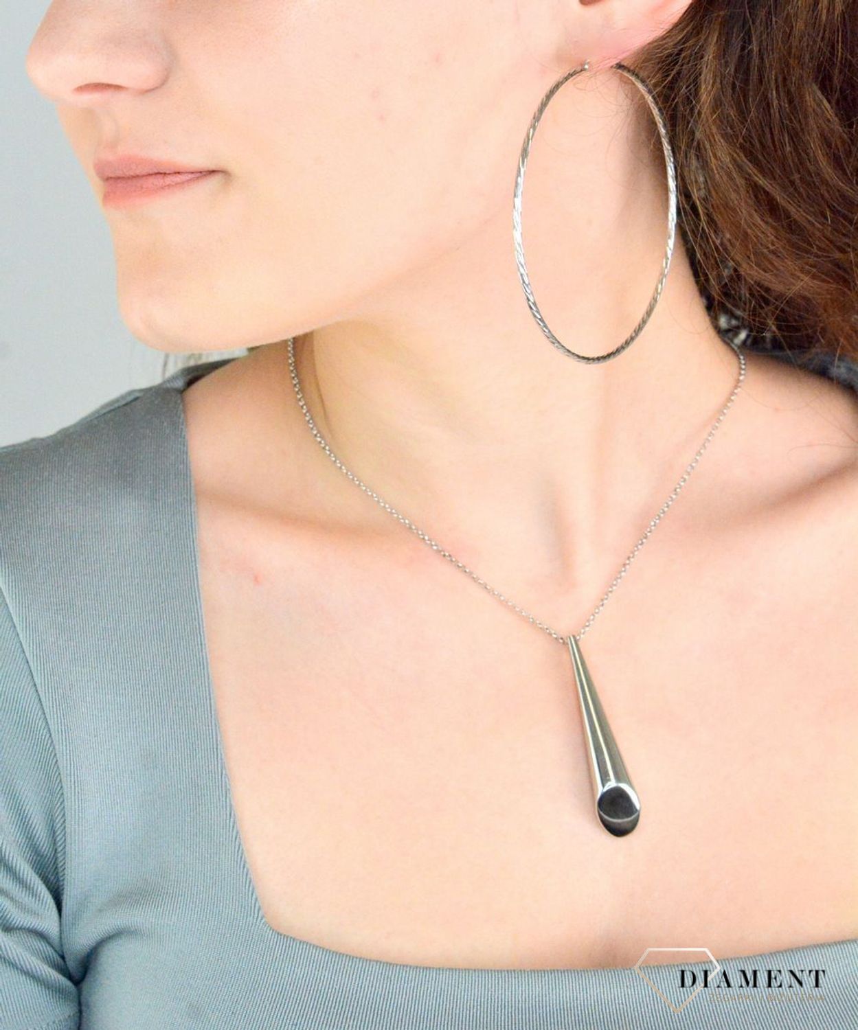 Naszyjnik srebrny próba 925, S2N000000-288 . Naszyjnik wykonany z najwyższej jakości srebra. Idealny pomysł na prezent dla każdej kobiety. Naszyjnik celebrytka wykonany z próby 925 będzie idealnym1.jpg