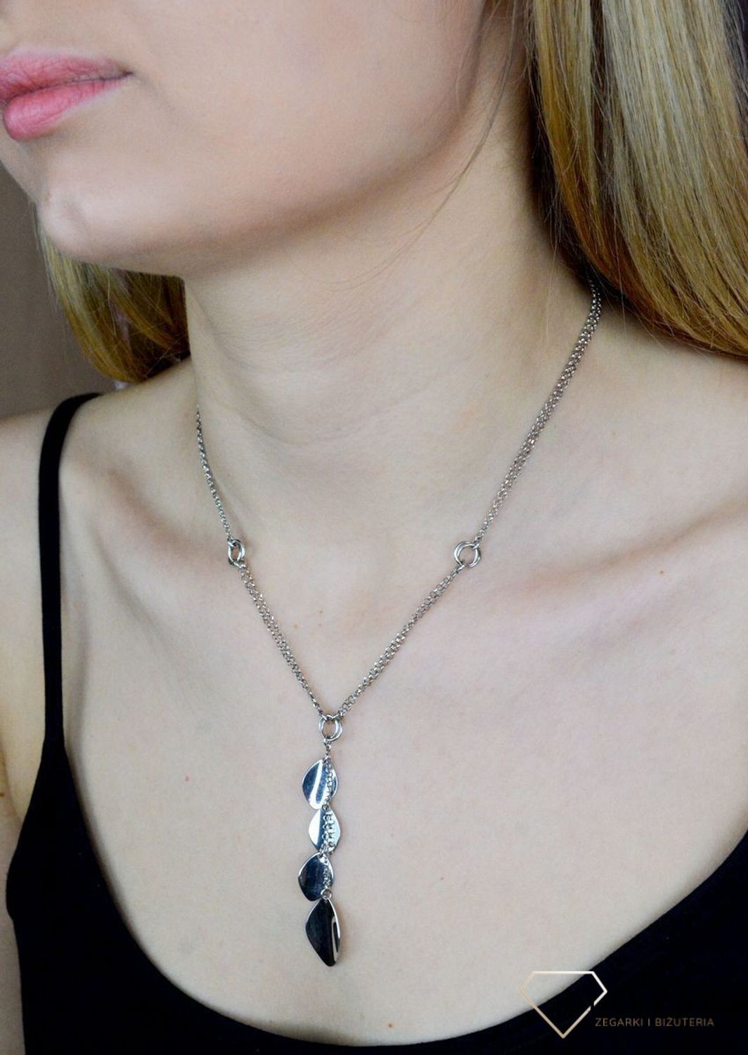 Srebrny naszyjnik damski krawatka Listki S2N000000-297. Taki prezent z pewnością przypadnie do gustu każdej modnej kobiecie. Ciężki srebrny naszyjnik. Stylowy damski naszyjnik typu krawatka..jpg