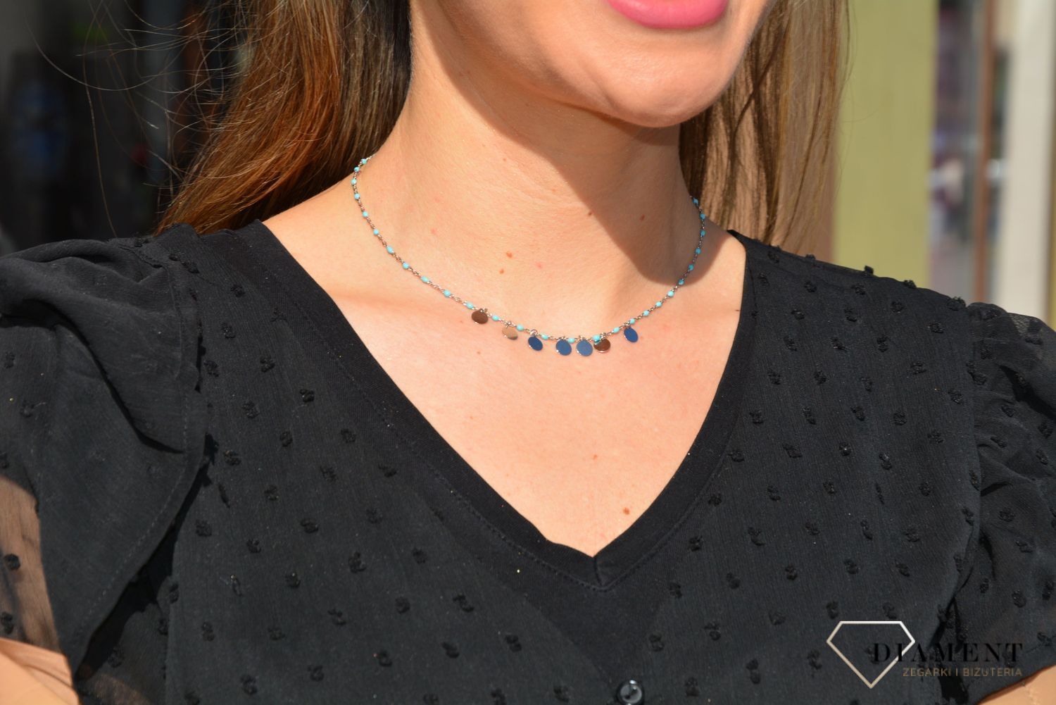 Naszyjnik srebrny z efektownymi niebieskimi koralikami oraz gładkimi kółeczkami. Naszyjnik to idealny prezent dla kobiety. Zapraszamy!.jpg