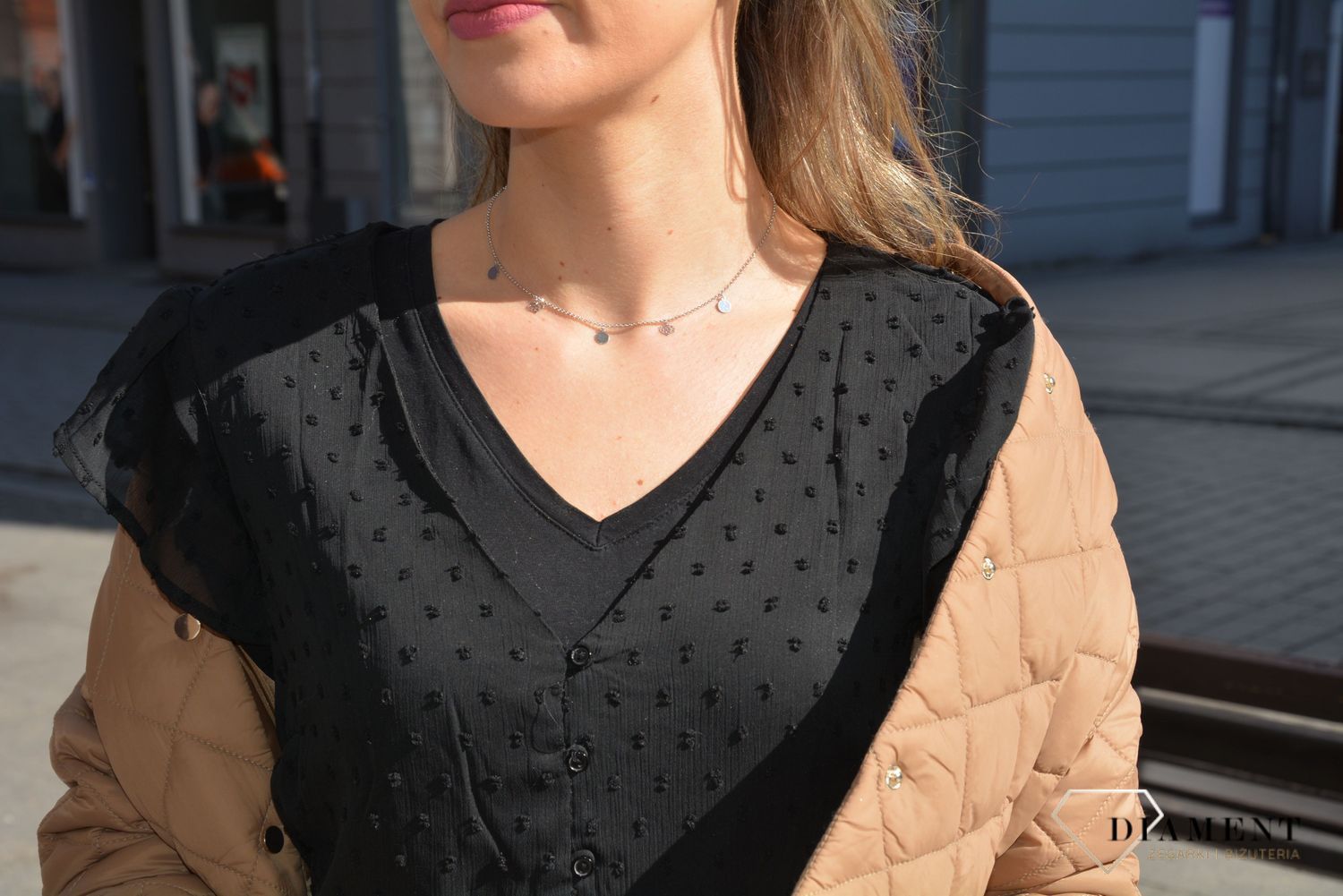 Naszyjnik srebrny z motywem serc i gładkich kółek, na delikatnym ażurkowym łańcuszku. Idealny pomysł na prezent dla młodej kobiety. Zapraszamy.jpg