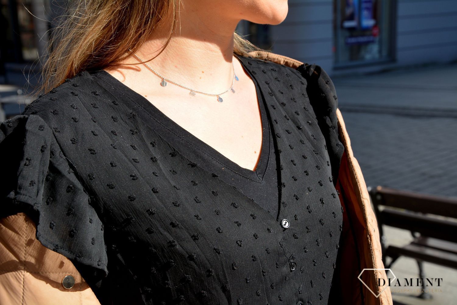 Naszyjnik srebrny z motywem serc i gładkich kółek, na delikatnym ażurkowym łańcuszku. Idealny pomysł na prezent dla młodej kobiety. Zapraszamy.jpg