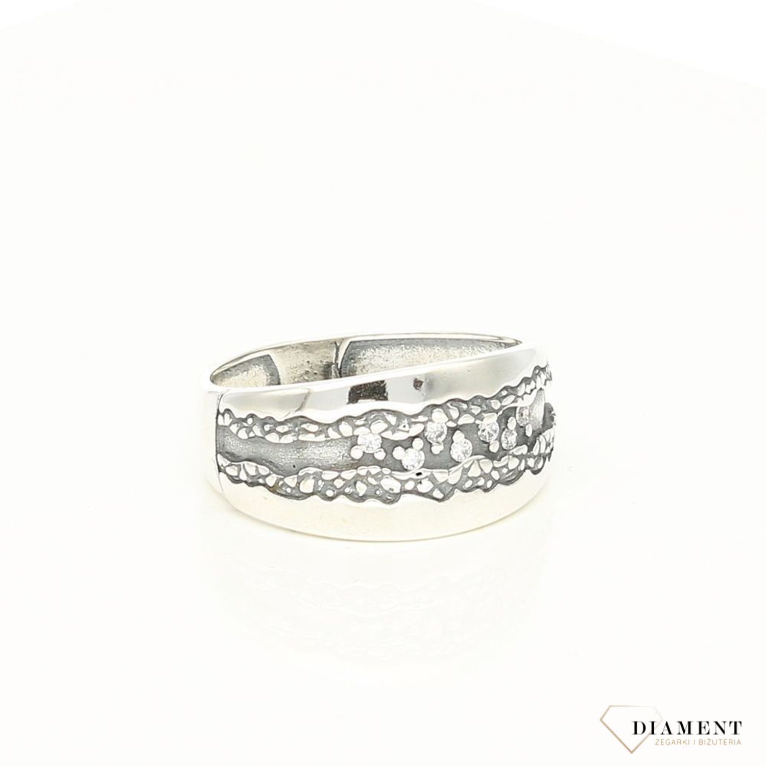 Pierścionek srebrny z cyrkoniami (6).jpg