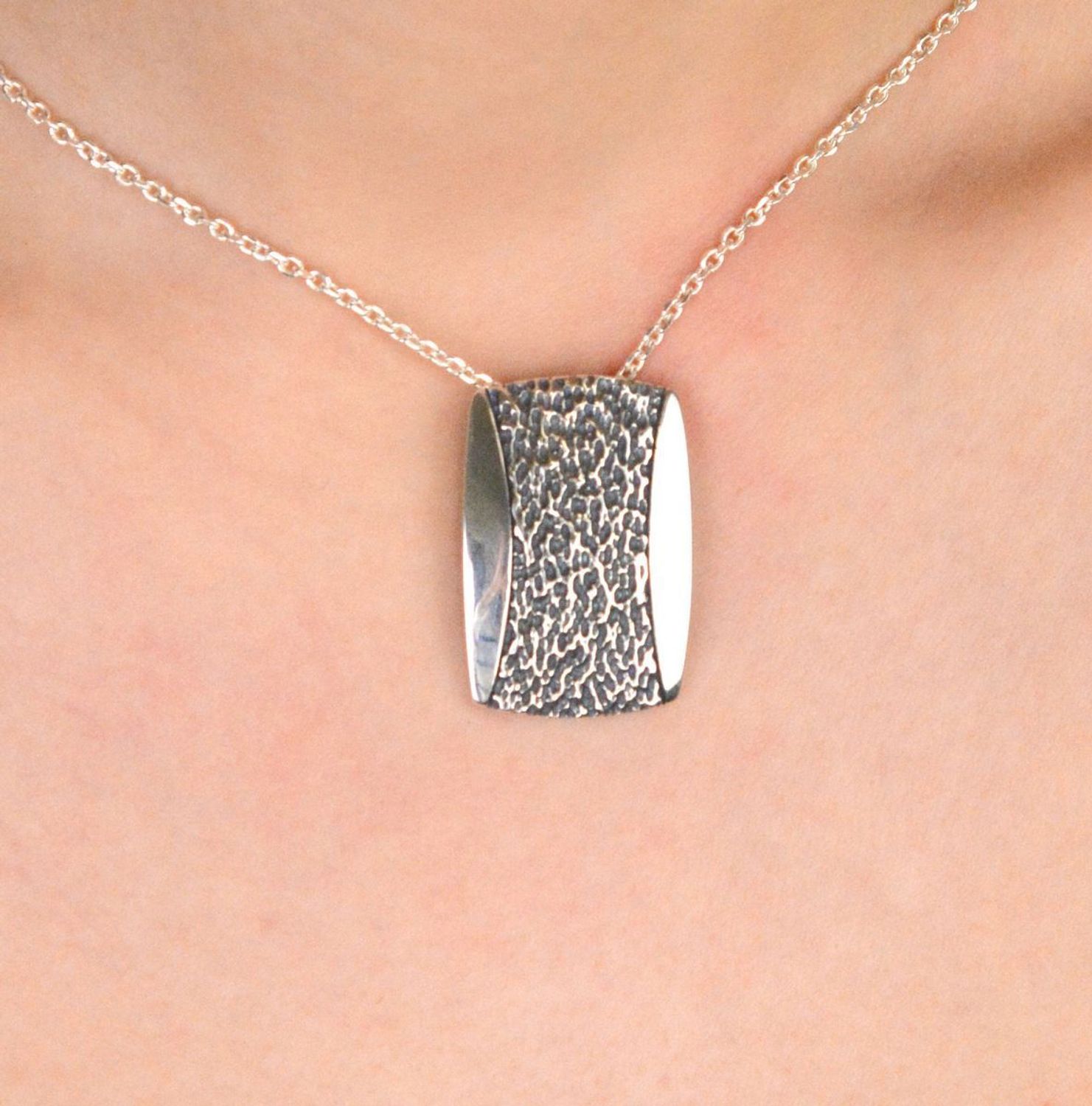 Srebrna zawieszka grawerowana Diament 'Blaszka dla wytrwałych' S2Z000000-121 ✓Srebrne Zawieszki Damskie w Sklepie z Biżuterią zegarki-diament.pl ✓Piękne i 1.jpg