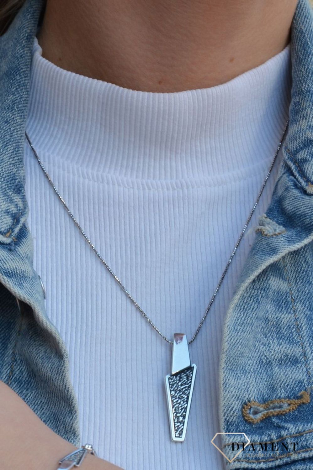 Zawieszka srebrna elementy oksydowane. Biżuteria srebrna. Zawieszki srebrne. Sklep Jubilerski Diament..jpg