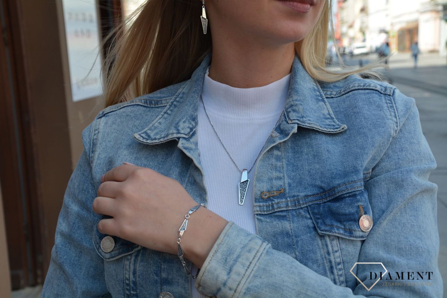 Zawieszka srebrna elementy oksydowane. Biżuteria srebrna. Zawieszki srebrne. Sklep Jubilerski Diament..jpg