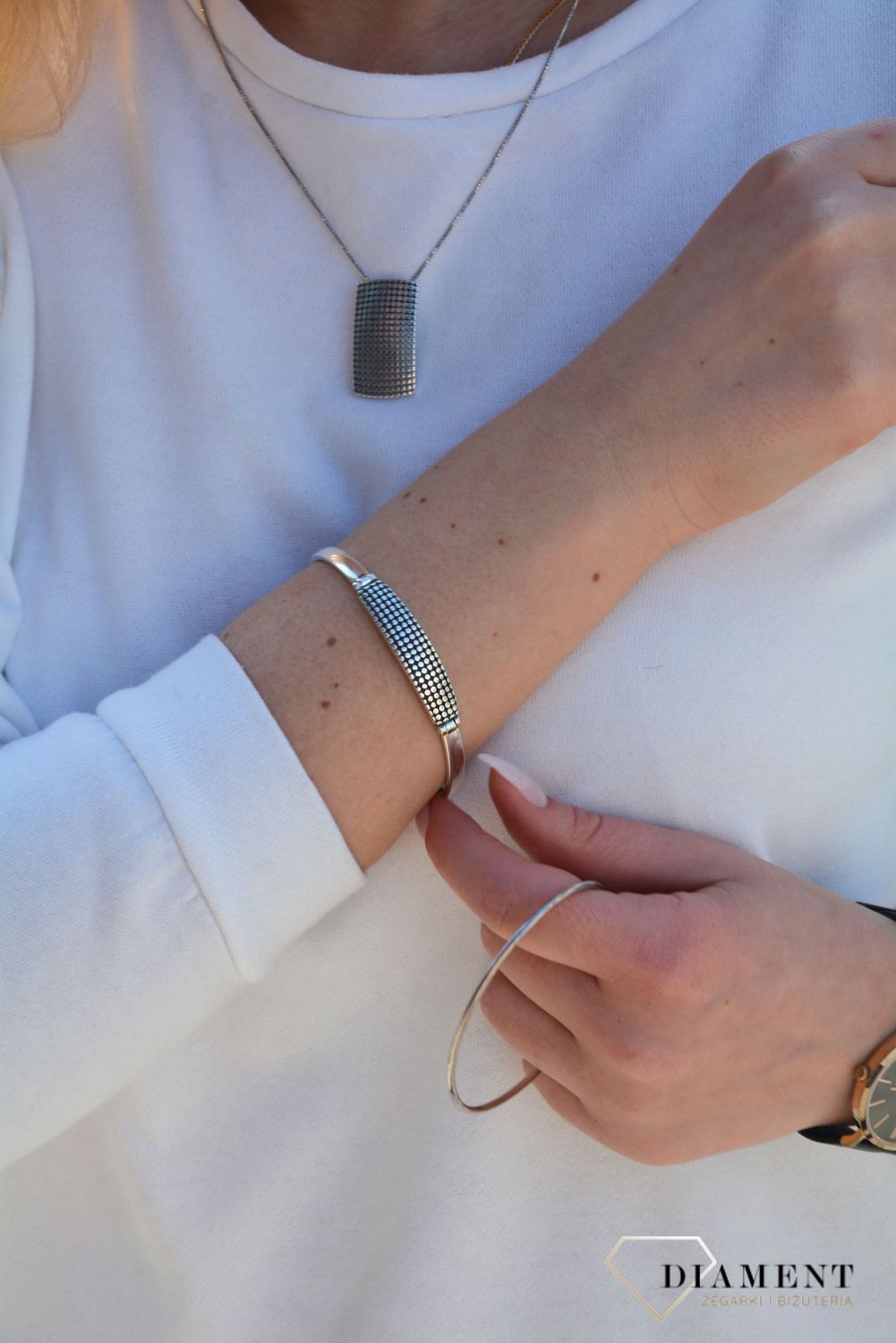 Zawieszka srebrna damska oksydowana 925 S2Z000000-229. Zawieszka srebrna damska. Zawieszka prosta rodowana. Zawieszka srebrna blaszka. Zawieszka srebrna prostokątna. Zawieszka idealna na prezent..jpg