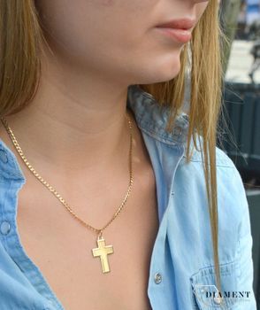 Złota zawieszka na łańcuszek krzyżyk trójwymiarowy S2Z000000-379. Złoty wisiorek krzyżyk to biżuteria sakralna, która sprawdzi się jako prezent na takie okazje jak chrzest, bierzmowanie czy komunia (6).JPG