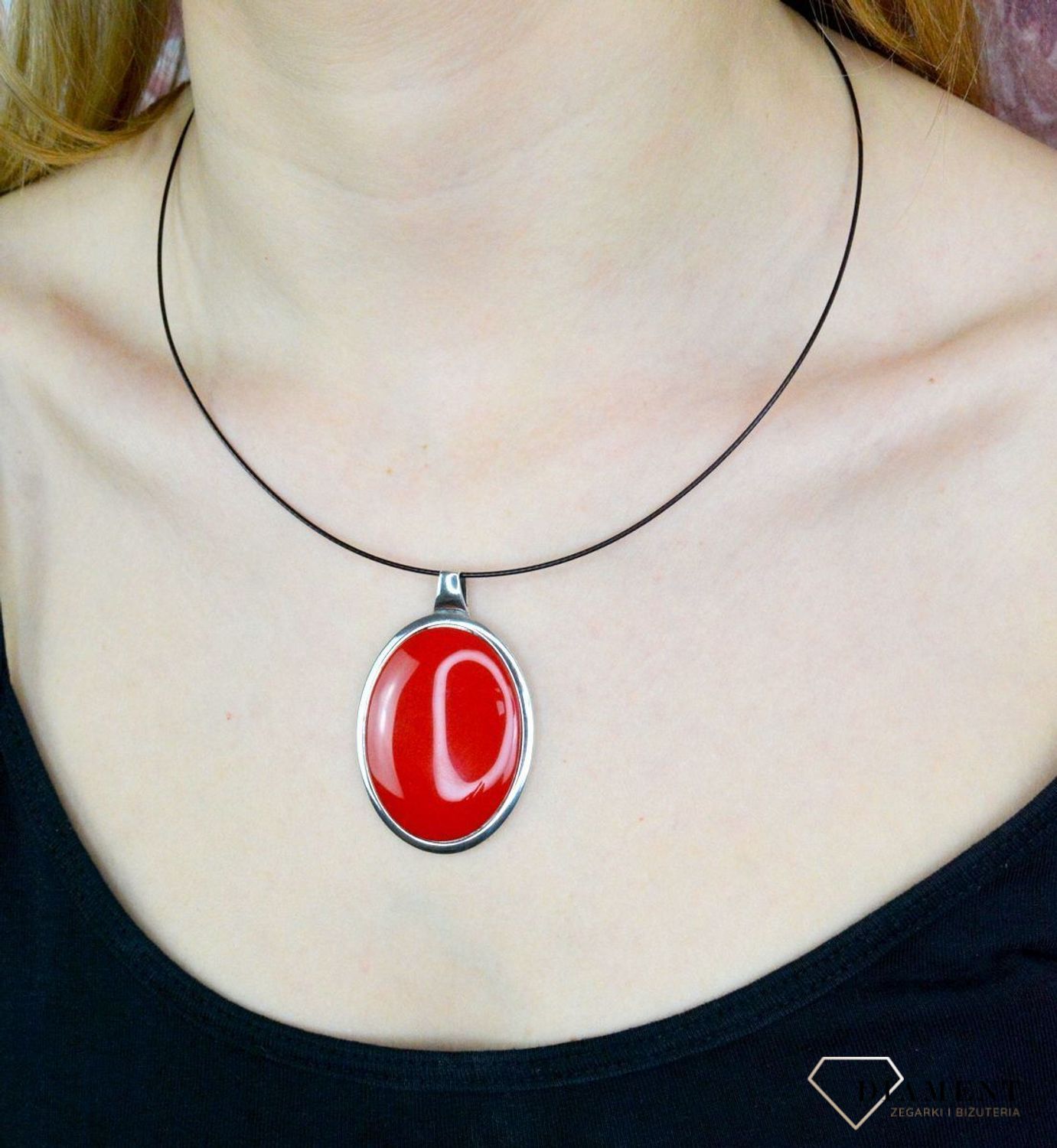 Zawieszka damska srebrna  Czerwone zwierciadło  S2Z000000-671. Damska zawieszka dużego formatu z czerwonym syntetycznym koralem. Biżuteria srebrna próby 925 to idealny pomysł na prezent..jpg