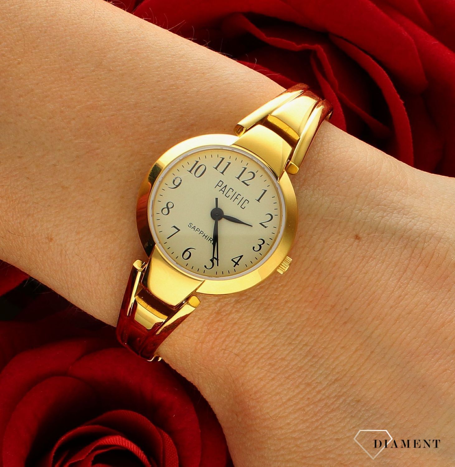 Damski zegarek Pacific Sapphire złoty biżuteryjna bransoletka S6015-05.  Zegarek cały stalowy. Kup Damski Zegarek Kwarcowy w Zegarki-diament.pl Pacific wodoszczelność 50m = WR50 ☝ taniej - Najwięcej ofert w jednym miejscu. 1.jpg