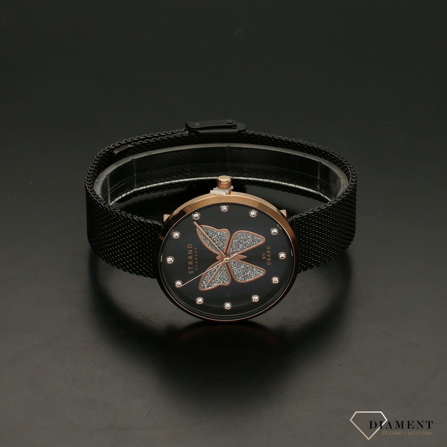 Zegarek damski STRAND Butterfly S700LXVBMB-DB . Strand Butterfly to elegancki zegarek damski z oryginalną, czarną tarczą z masy perłowej, ozdobioną motywem motyla. Motyl na tarczy został ozdobiony błyszczącymi krysz8.jpg