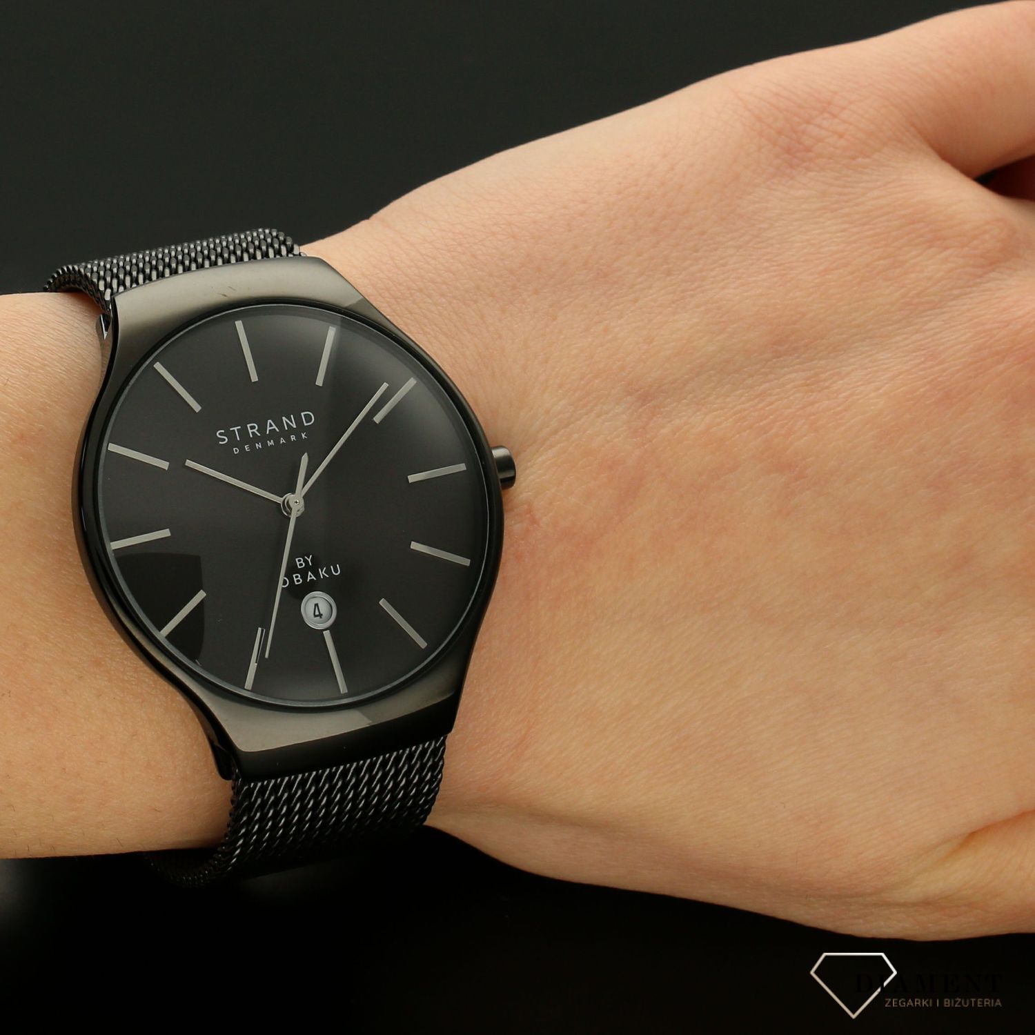 Zegarek męski Strand Caspian S701GDBBMB. Strand Caspian to elegancki zegarek męski z oryginalną, czarną tarczą. Zegarek posiada indeksy w kolorze srebra.55.jpg