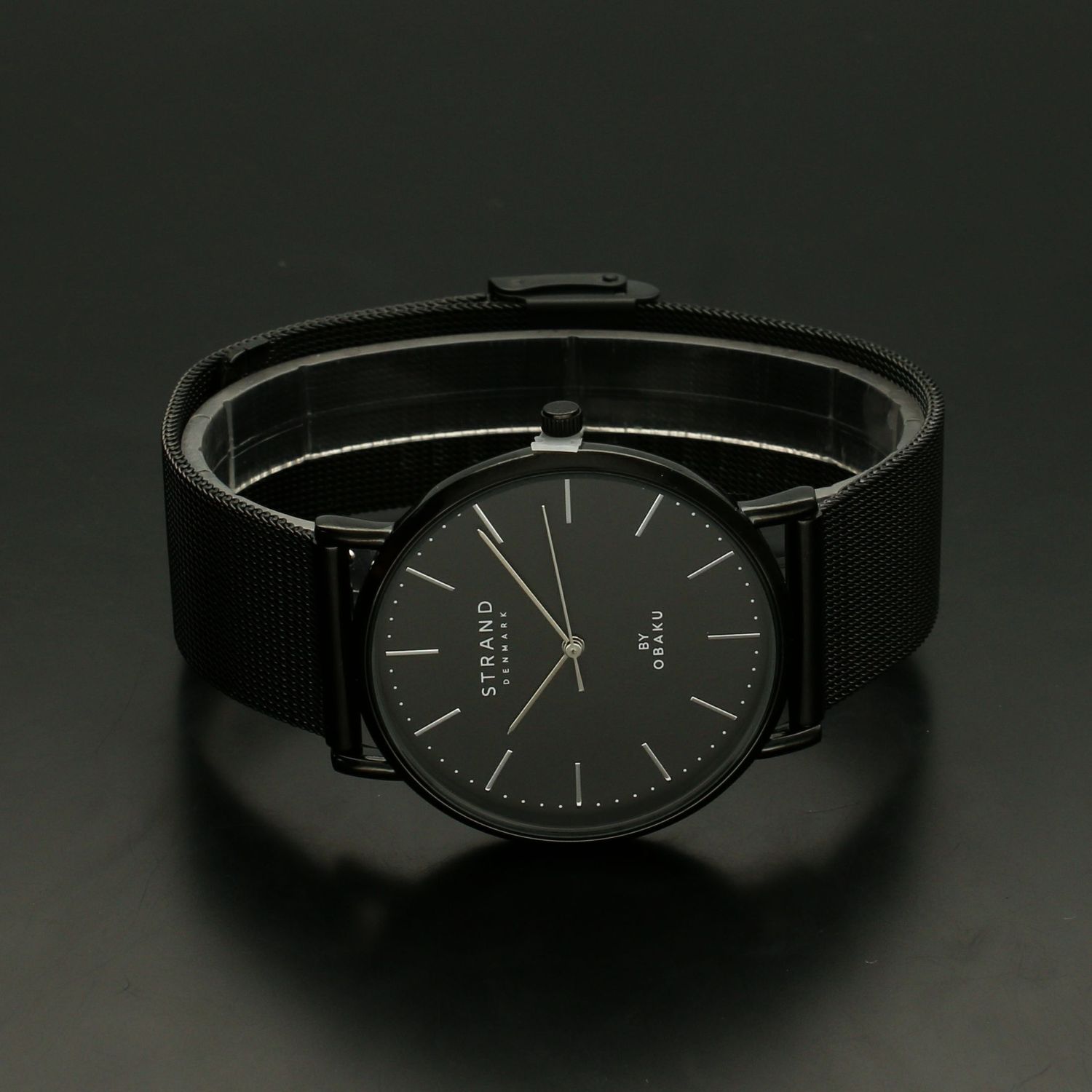 Zegarek męski Strand Hudson S702GXBBMB. Strand Hudson to elegancki zegarek męski z oryginalną, czarną tarczą. Zegarek posiada indeksy w kolorze srebra.88.jpg