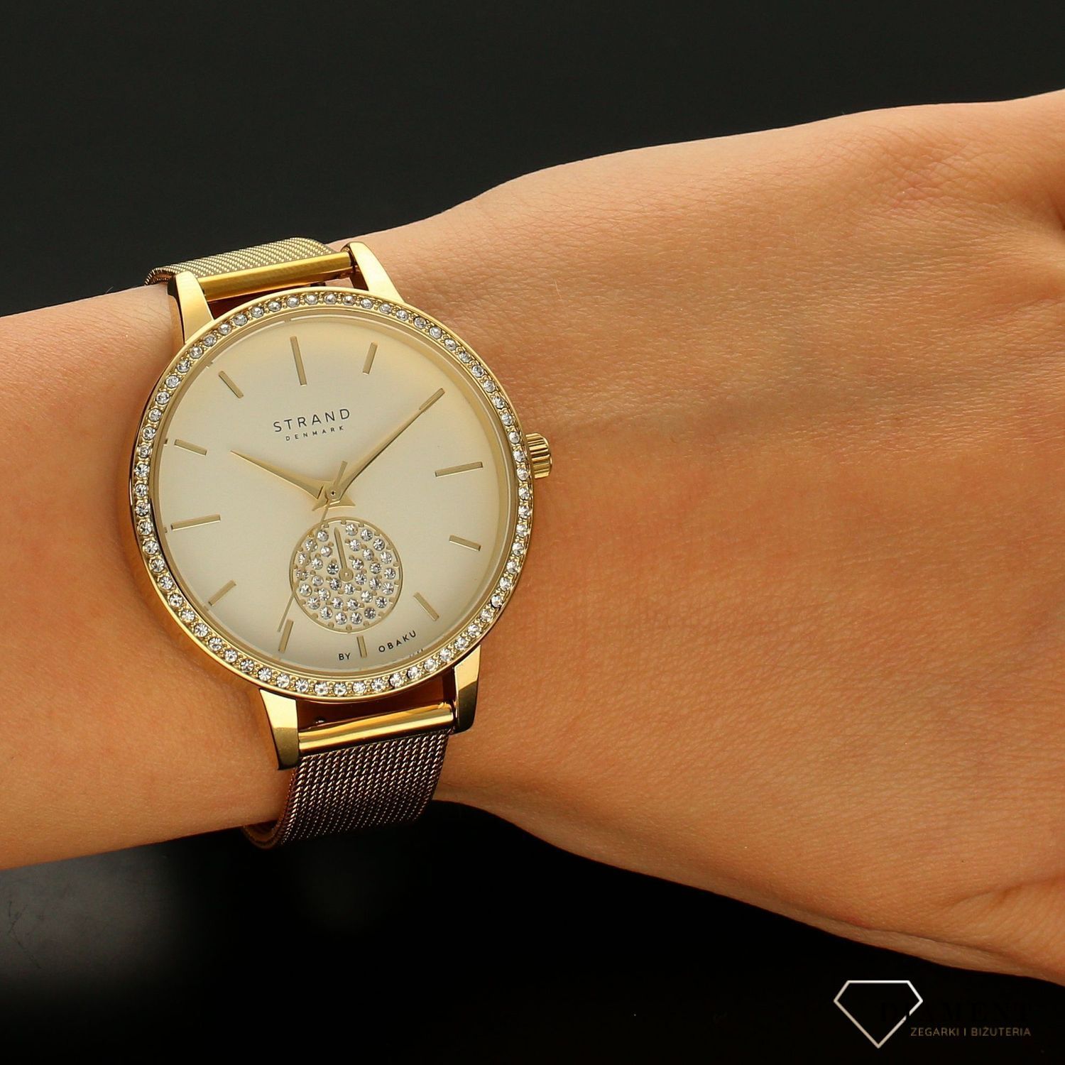 Zegarek damski złoty  STRAND S705LXGGMG. Elegancki zegarek damski z oryginalną tarczą oraz kopertą ozdobioną błyszczącymi kryształami Swarovskiego..jpg