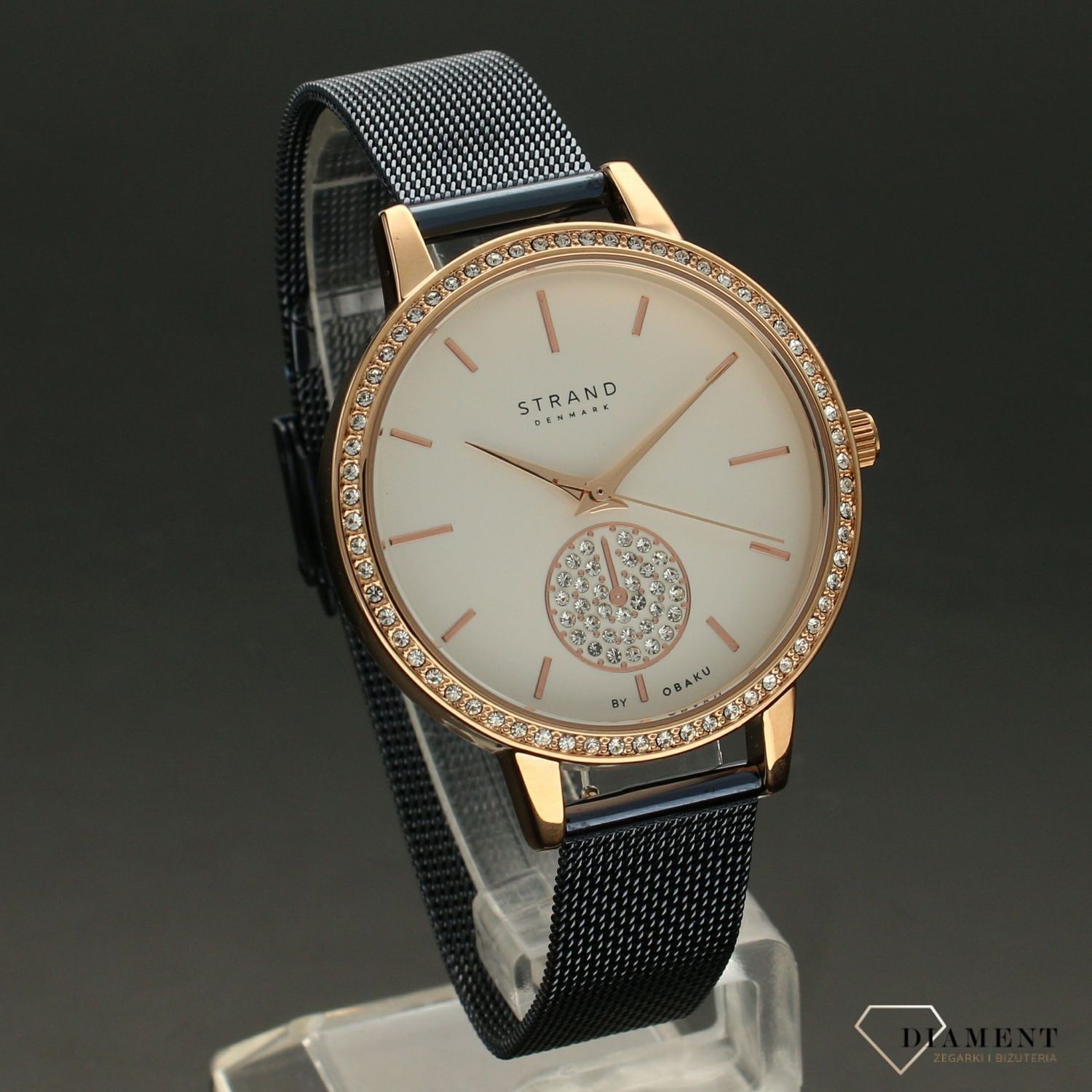 Zegarek damski STRAND Denmark S705LXVIML . Strand Denmark to elegancki zegarek damski z oryginalną, białą tarczą, ozdobioną błyszczącymi kryształami Swarovskiego. Zegarek damski posiada indeksy w  kolorze różowego z8.jpg