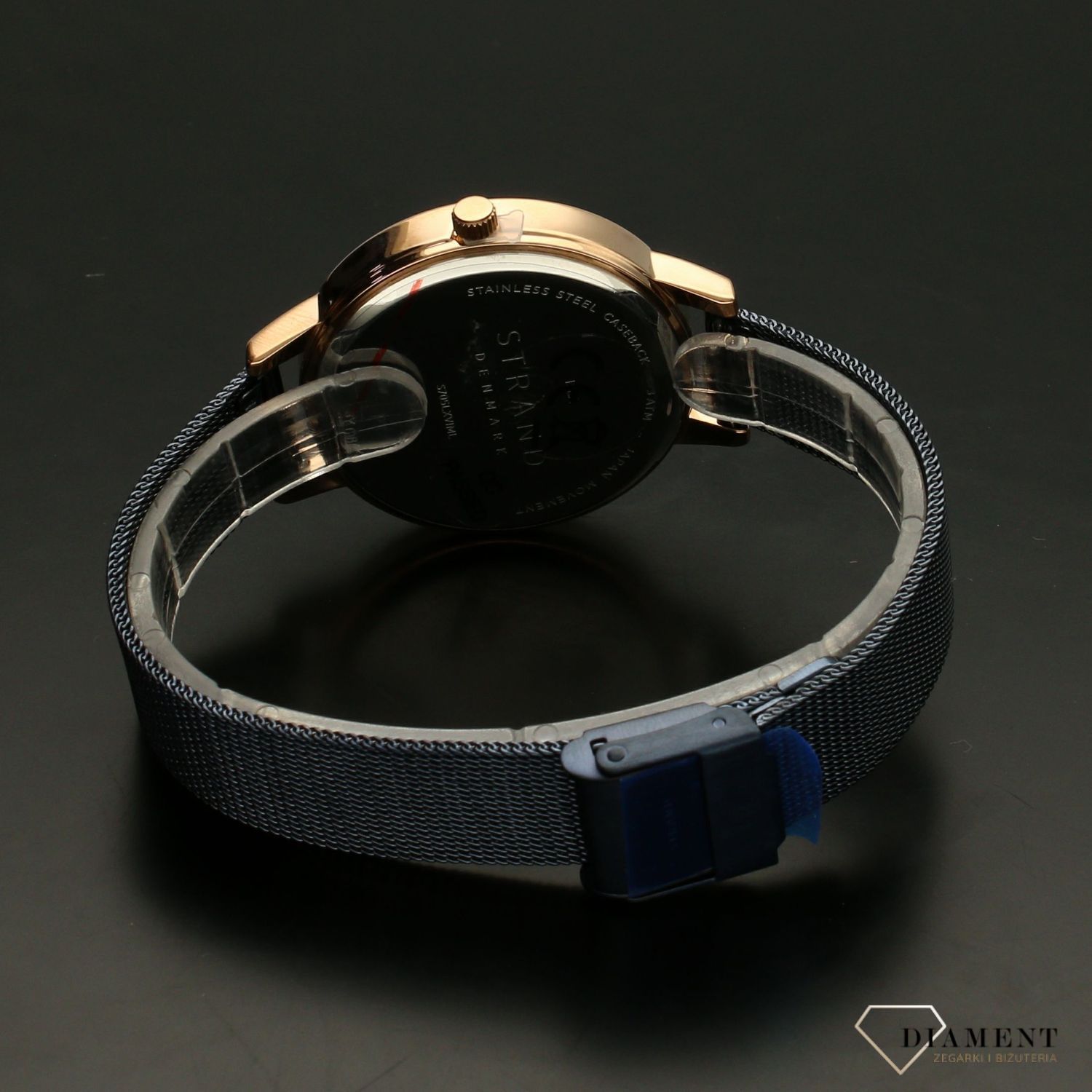 Zegarek damski STRAND Denmark S705LXVIML . Strand Denmark to elegancki zegarek damski z oryginalną, białą tarczą, ozdobioną błyszczącymi kryształami Swarovskiego. Zegarek damski posiada indeksy w  kolorze różowego z8.jpg