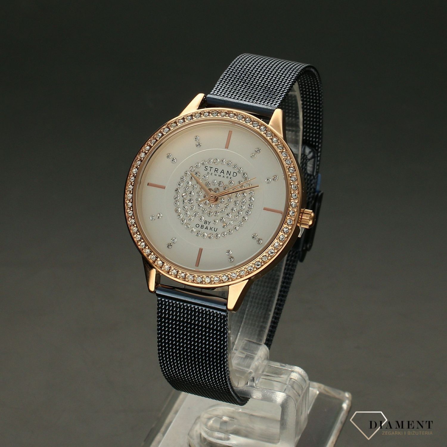 Zegarek damski STRAND Fjord S711LXVIML . Strand Fjord to elegancki zegarek damski z oryginalną, białą tarczą. Ozdobiona jest kryształami Svarowskiego. Zegarek damski posiada indeksy w formie błyszczących kryształów 8.jpg