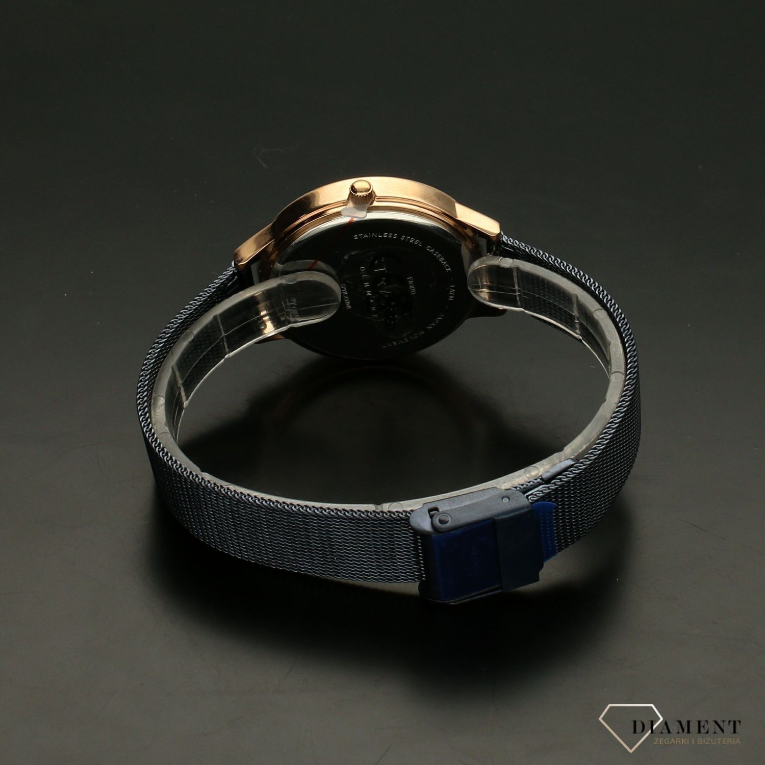 Zegarek damski STRAND Fjord S711LXVIML . Strand Fjord to elegancki zegarek damski z oryginalną, białą tarczą. Ozdobiona jest kryształami Svarowskiego. Zegarek damski posiada indeksy w formie błyszczących kryształów 8.jpg