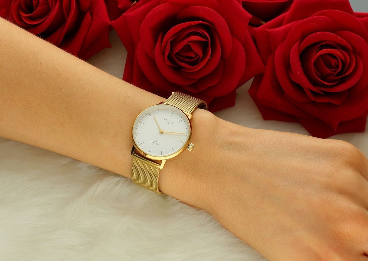 Zegarek damski STRAND S725LXGIMG-DG  Poznaj zegarek damski STRAND S725LXGIMG-DG, który zachwyca klasycznym designem i nowoczesnym wykończeniem.1.jpg