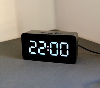 Zegar budzik LED JVD SB3658.4 z termometrem białe cyfry (2).JPG