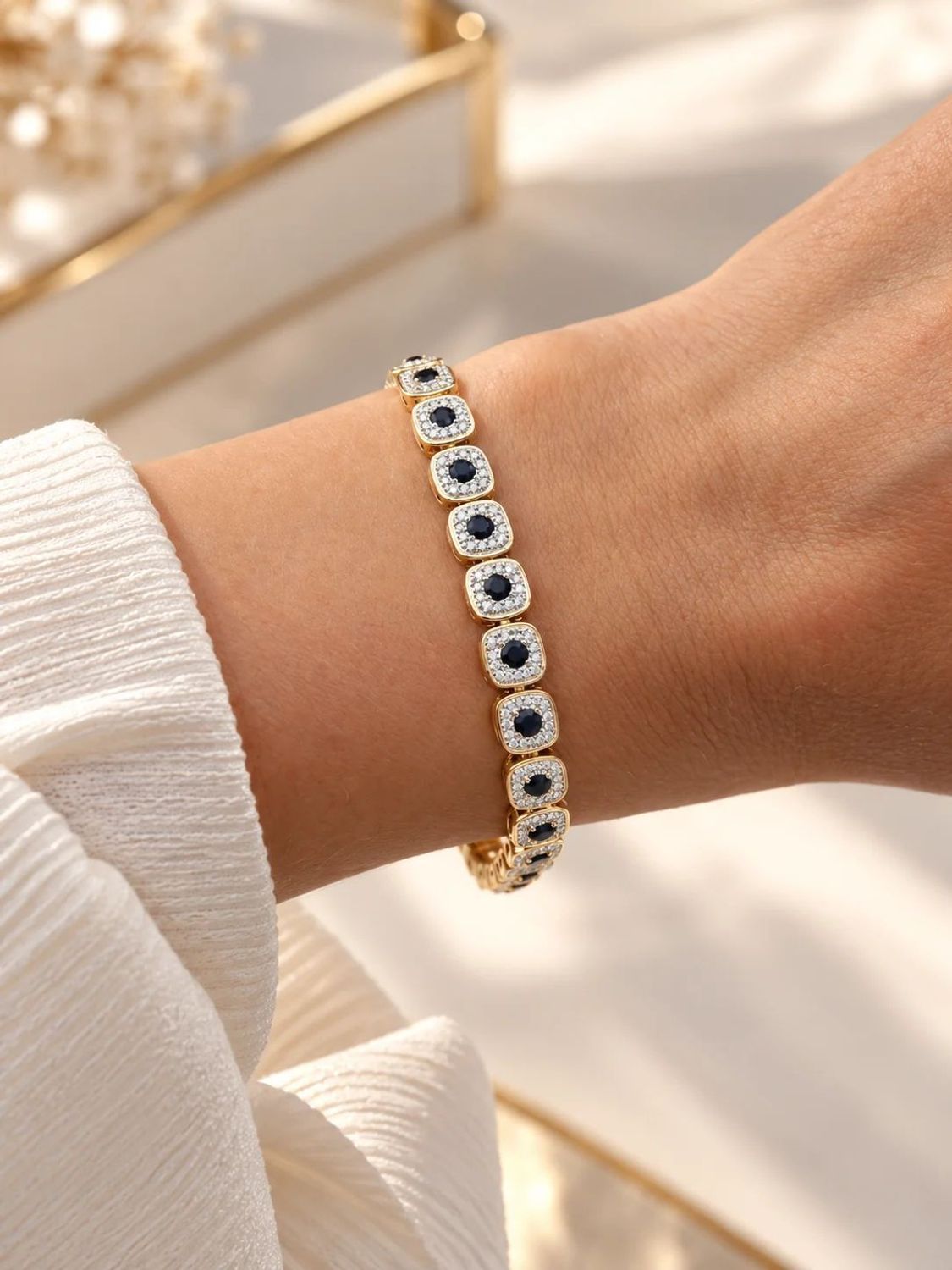Złota bransoletka damska z 348 diamentami 1,02 ct i 29 szafirami 2,00 ct – 18 cm (4).jpg