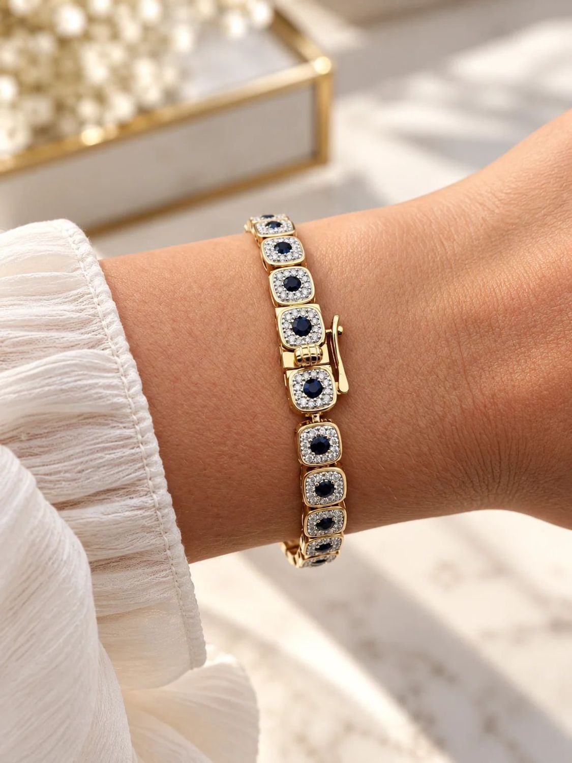 Złota bransoletka damska z 348 diamentami 1,02 ct i 29 szafirami 2,00 ct – 18 cm (4).jpg
