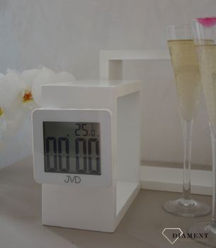 Zegar z wyświetlaczem wyposażony w funkcje alarmu, godziny, termometrem oraz stoper. Zegar zasilany na baterię (5).JPG