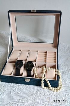 Elegancka szkatułka w kolorze niebieskim na biżuterię i zegarki. Wnętrze pudełka wykonane z weluru w kolorze beżowym. Ta elegancka szkatułka świetnie sprawdzi się jako dodatek w garderobie. (5).JPG