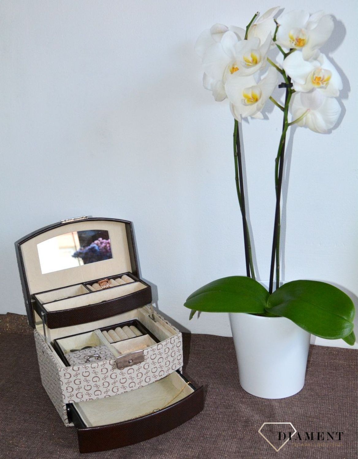 Szkatułka na biżuterię damska w jasnym kolorze z wzorem 3 poziomowa SP-270A20A21. Szkatułki do przechowywania biżuterii. Połączenie niezwyklej funkcjonalności. Kuferki na biżuterię (7).JPG