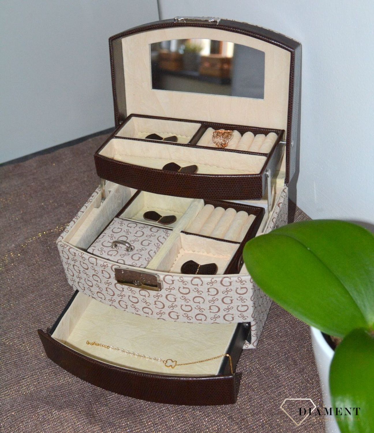 Szkatułka na biżuterię damska w jasnym kolorze z wzorem 3 poziomowa SP-270A20A21. Szkatułki do przechowywania biżuterii. Połączenie niezwyklej funkcjonalności. Kuferki na biżuterię (7).JPG