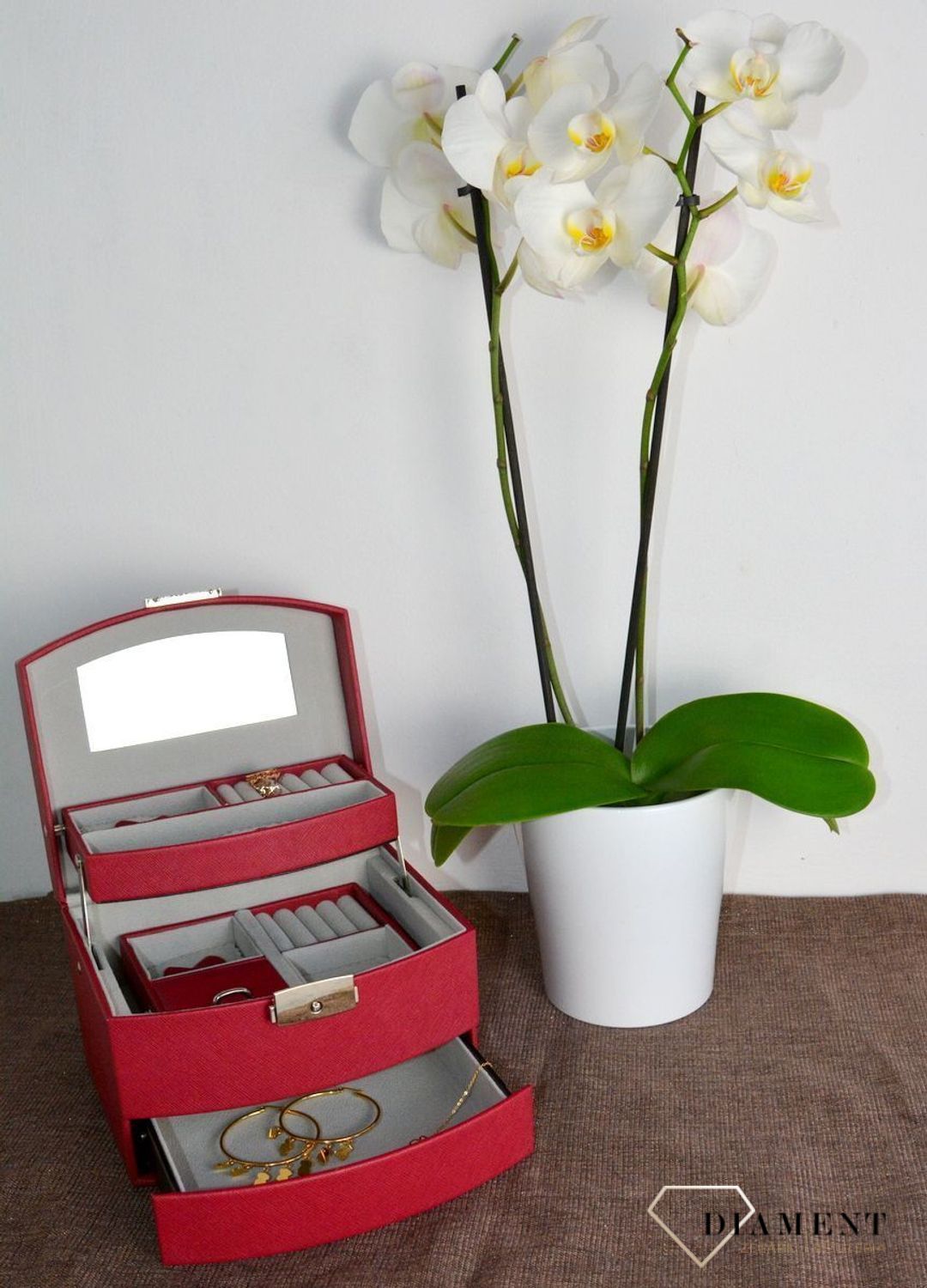 Szkatułka na biżuterię damska w kolorze fuksji 3 poziomowa SP-270A7. Szkatułki do przechowywania biżuterii. Połączenie niezwyklej funkcjonalności i precyzji wykonania. Kuferki na biżuterię.  (1).JPG