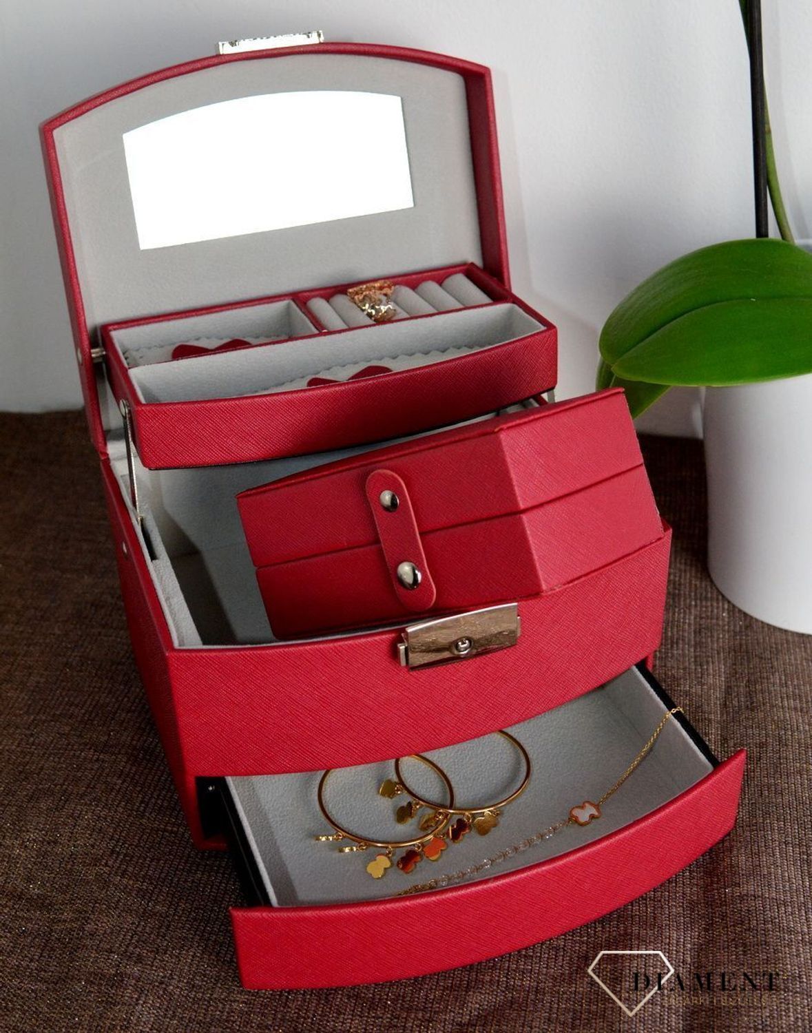 Szkatułka na biżuterię damska w kolorze fuksji 3 poziomowa SP-270A7. Szkatułki do przechowywania biżuterii. Połączenie niezwyklej funkcjonalności i precyzji wykonania. Kuferki na biżuterię.  (1).JPG