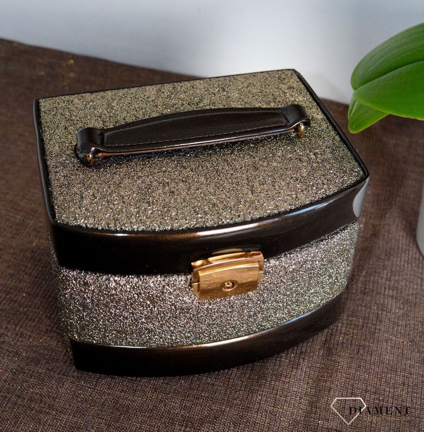 Szkatułka na biżuterię damska 3 poziomowa złoty brokat SP-8073A21. Rozkładany kuferek na biżuterie z uchwytem ze skóry w kolorze brązowym.  (12).JPG