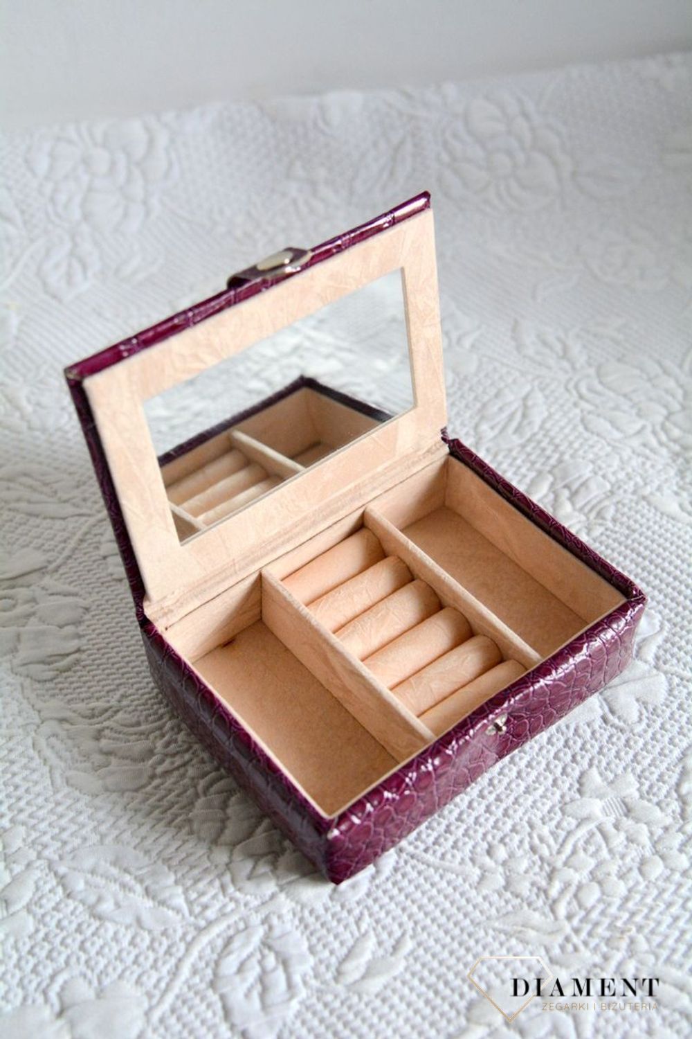 Elegancka, praktyczna i modna,szkatułka na biżuterię to przemyślany prezent na wesele, przyjęcie urodzinowe. Ekskluzywny, mały rozmiar można schować w torebce. (3).JPG