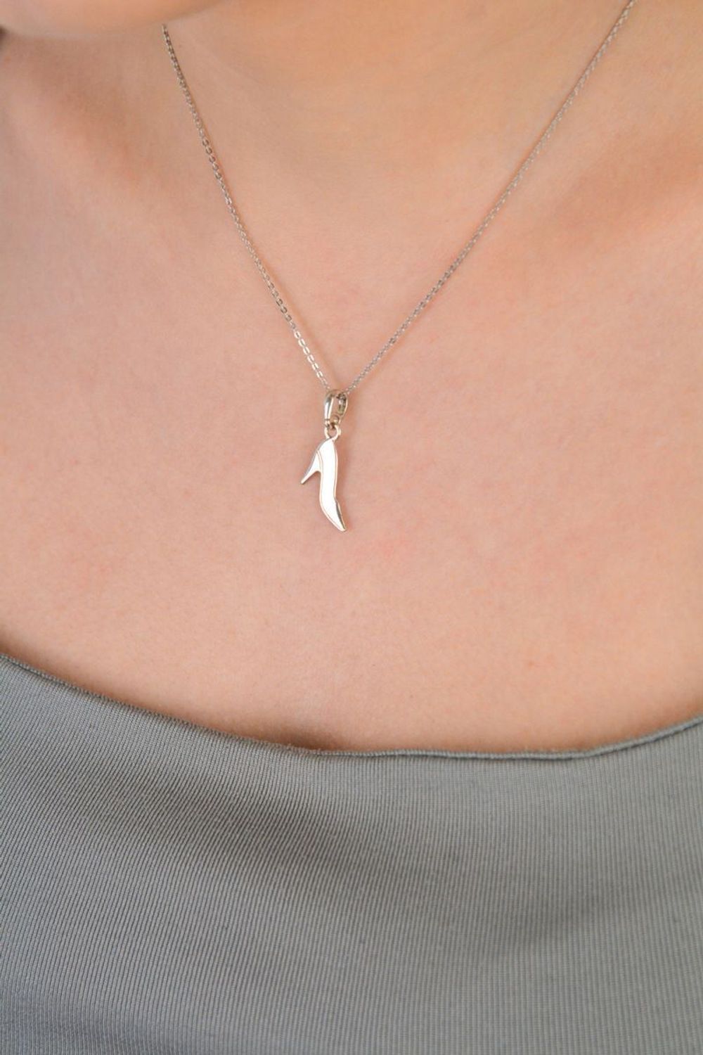 Srebrna zawieszka bucik, pantofelek SP236S srebro 925.jpg