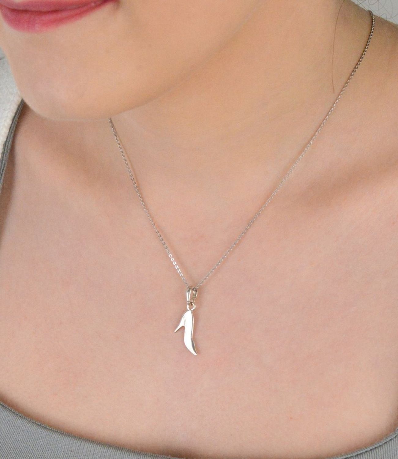 Srebrna zawieszka bucik, pantofelek SP236S srebro 925.jpg