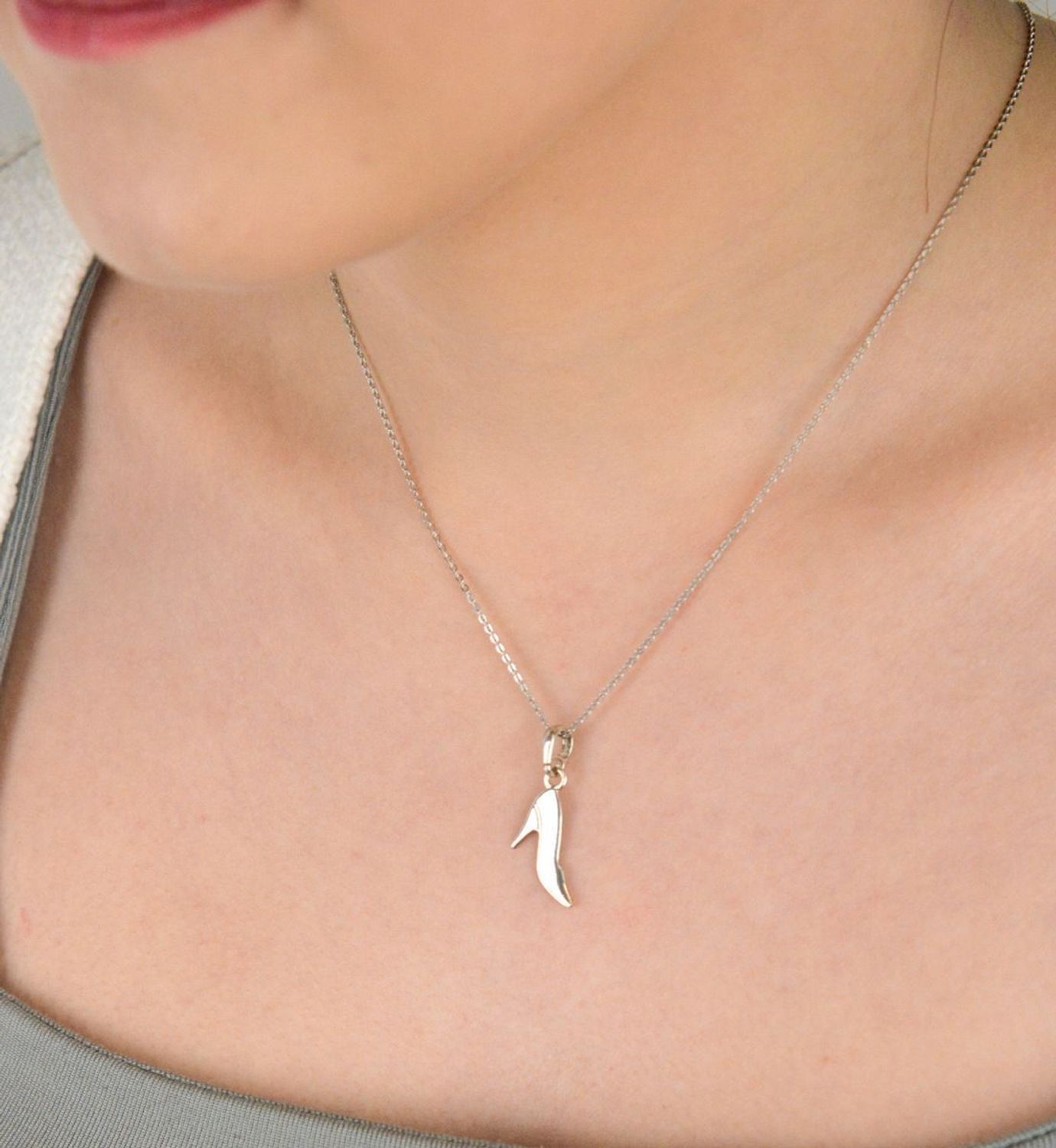 Srebrna zawieszka bucik, pantofelek SP236S srebro 925.jpg