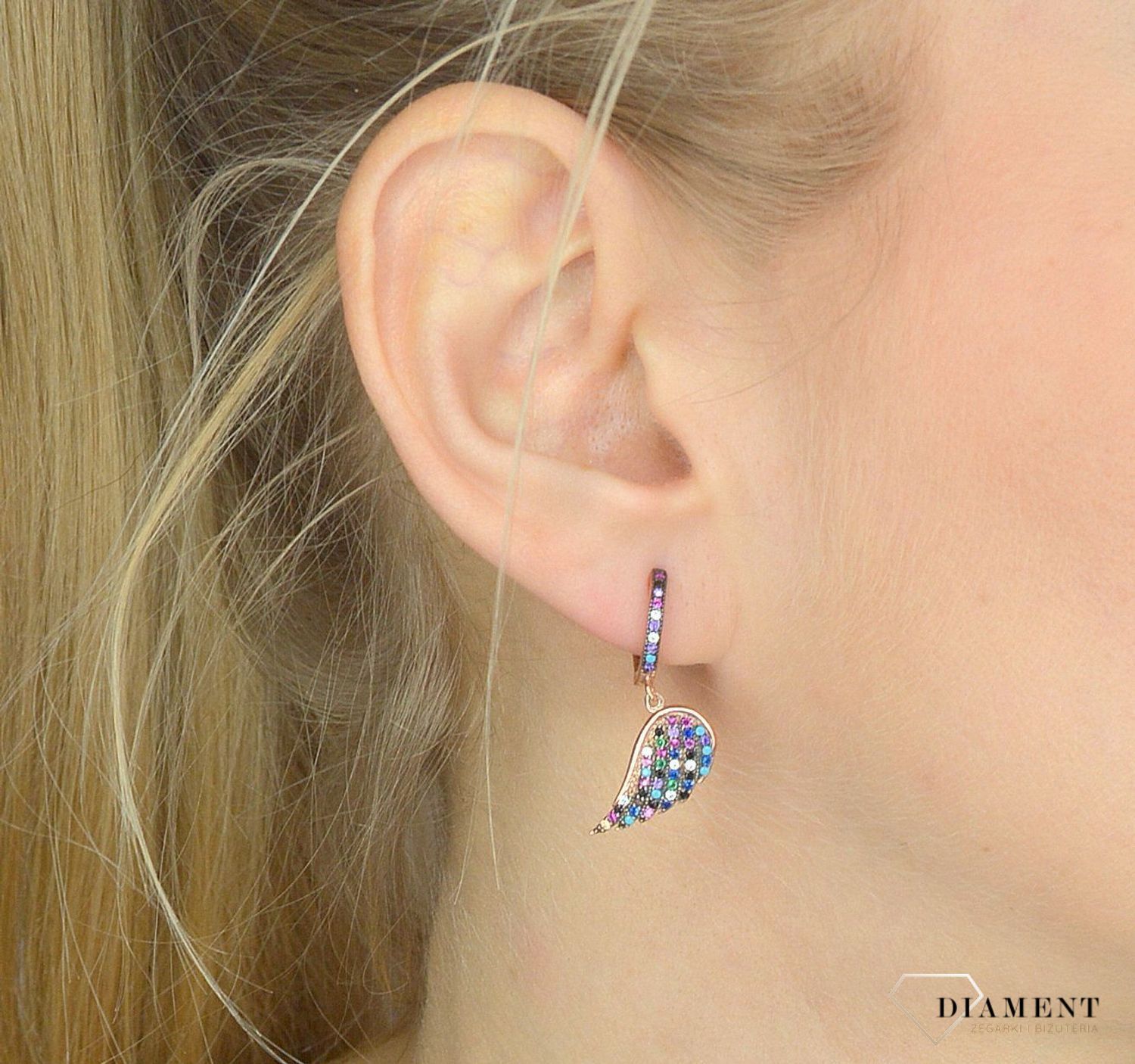 Kolczyki srebrne pozłacane skrzydła z kolorową cyrkonią SQK00000-051.jpg
