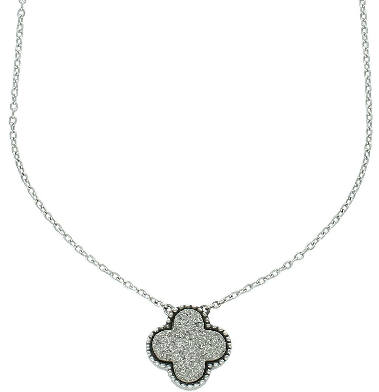 Delikatny srebrny naszyjnik próby 925 z zawieszką w kształcie koniczynki o brokatowym wykończeniu. Długość 42 + 2 cm, zapięcie na karabińczyk. Idealny na prezent.1.jpg