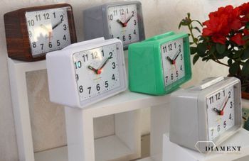 Budzik na baterię zielony Bell alarm SR307.2 ✅ Zielony budzik czeskiej marki JVD w prostokątnej obudowie w kolorze zielonym ✅ Budzik zasilany jest za pomocą baterii ✅ Za pomocą naszego budzika wstaniesz na czas ✅ (8).JPG