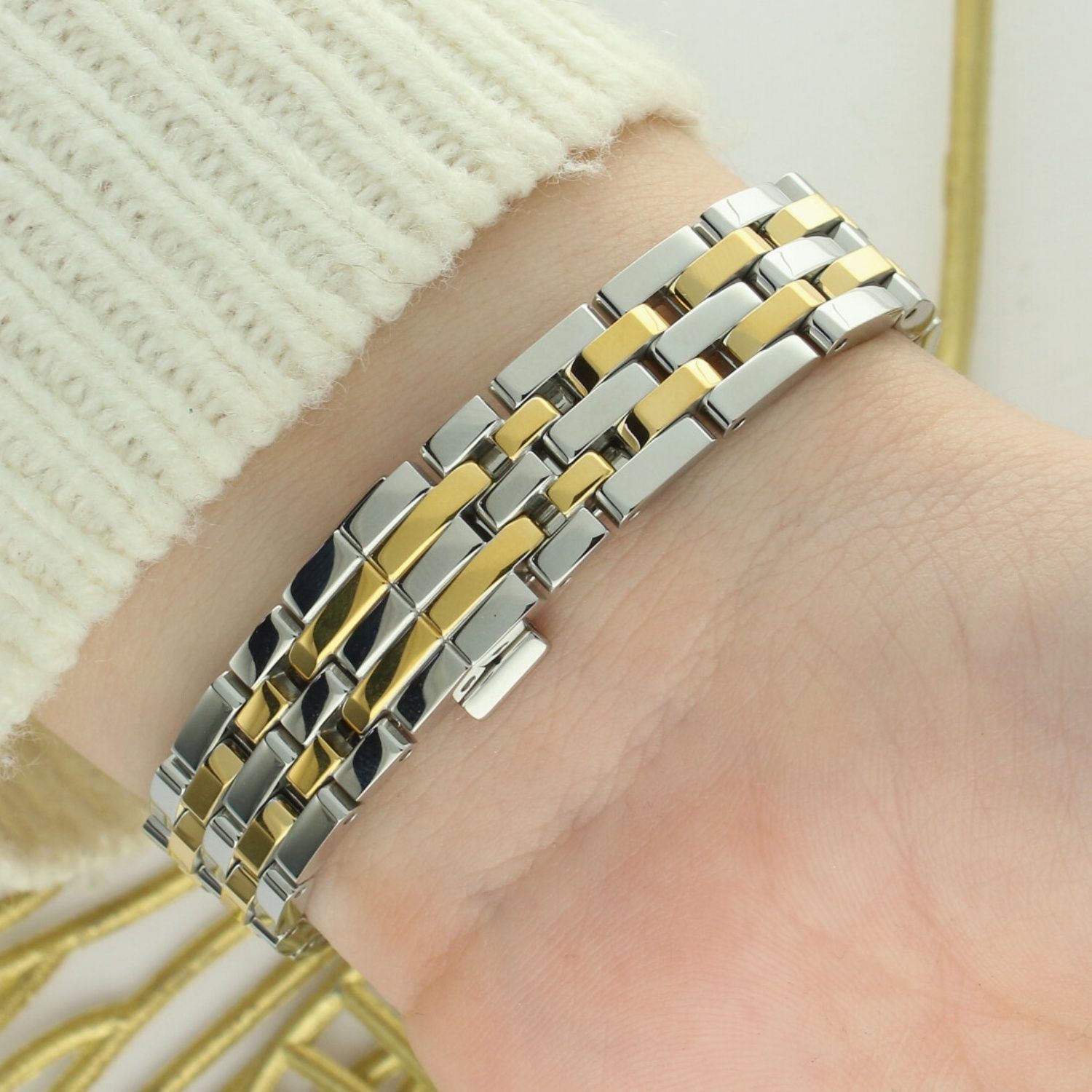 Zegarek damski Seiko Presage Cocktail Time White Lady Diamond Twist SRE010J1.jpg