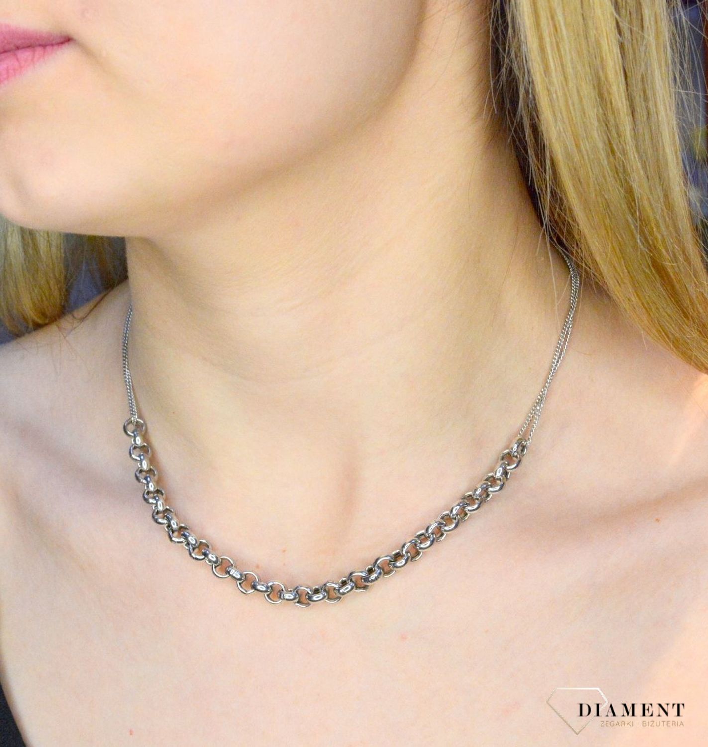 Srebrny naszyjnik podwójny łańcuszek zakończony modnym motywem SRN000000-093.jpg