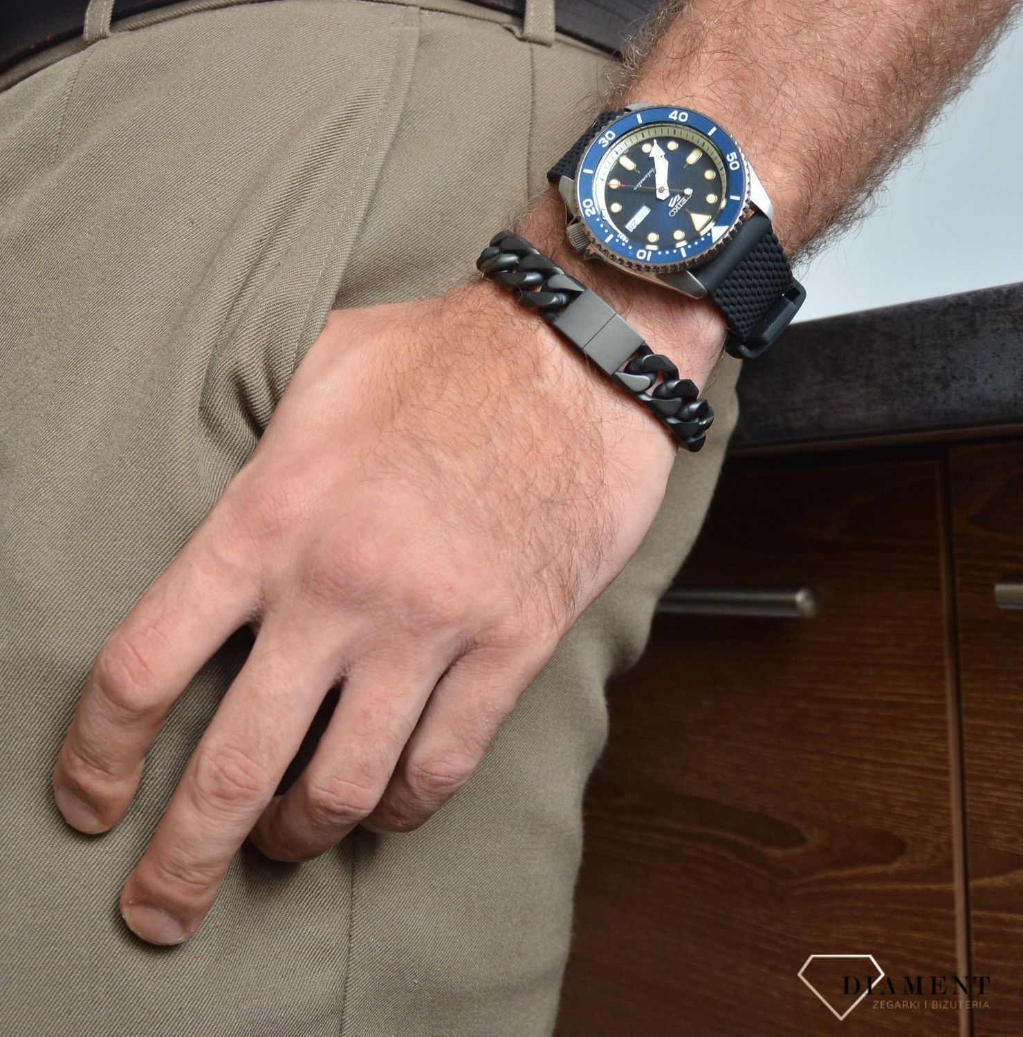 seiko 5 suits style