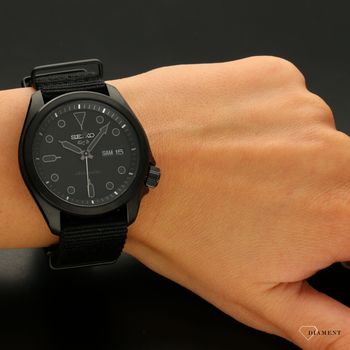 Zegarek męski Seiko 5 Sports Automatic SRPE69K1. Zegarek męski w pięknej, czarnej kolorystyce. Seiko automatic z wyraźnym datownikiem (6).jpg